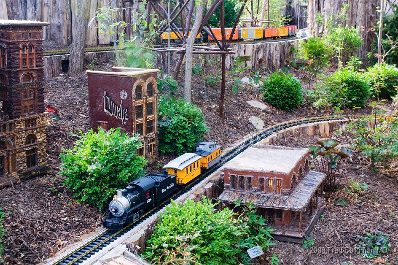 20080715_185832 D300 P 4200x2800.jpg - Train exhibit, Omaha Botanical Gardens